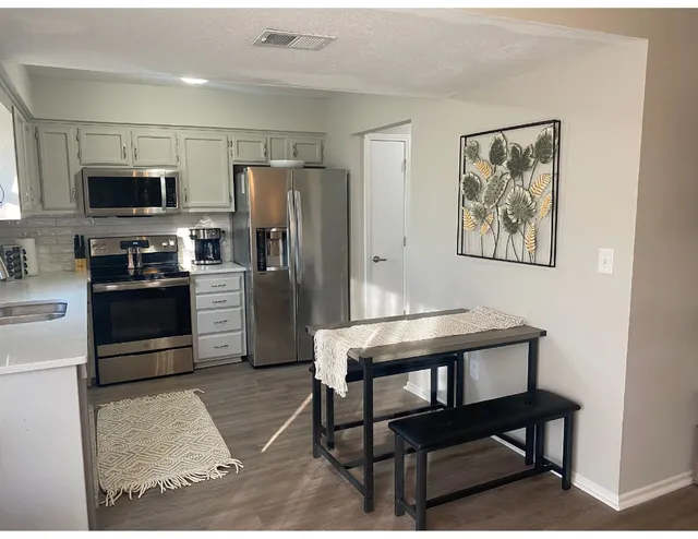 Tranquil Newly Furnished Oasis