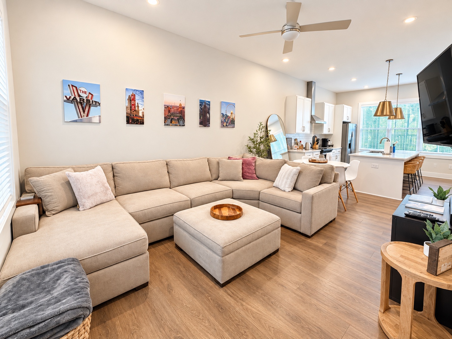 Modern 2BD/2BA Townhome Grant Park Area