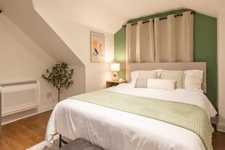 Bloomfield 1 Bed: Laundry In-Unit, Pets, Parking