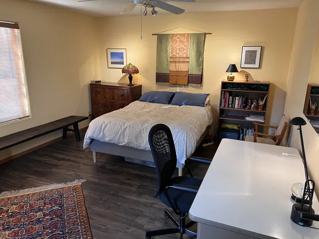 Beautiful, safe townhome oasis available May 15