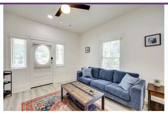 Furnished 2BR/2BA in Lavaca | Near Downtown