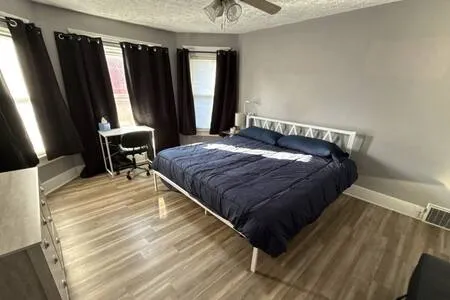 King Suite | 2-Car Garage, Full Fridge, Laundry