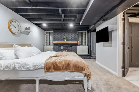 Spacious 5BR / 2BA Home | Perfect for Long Stays