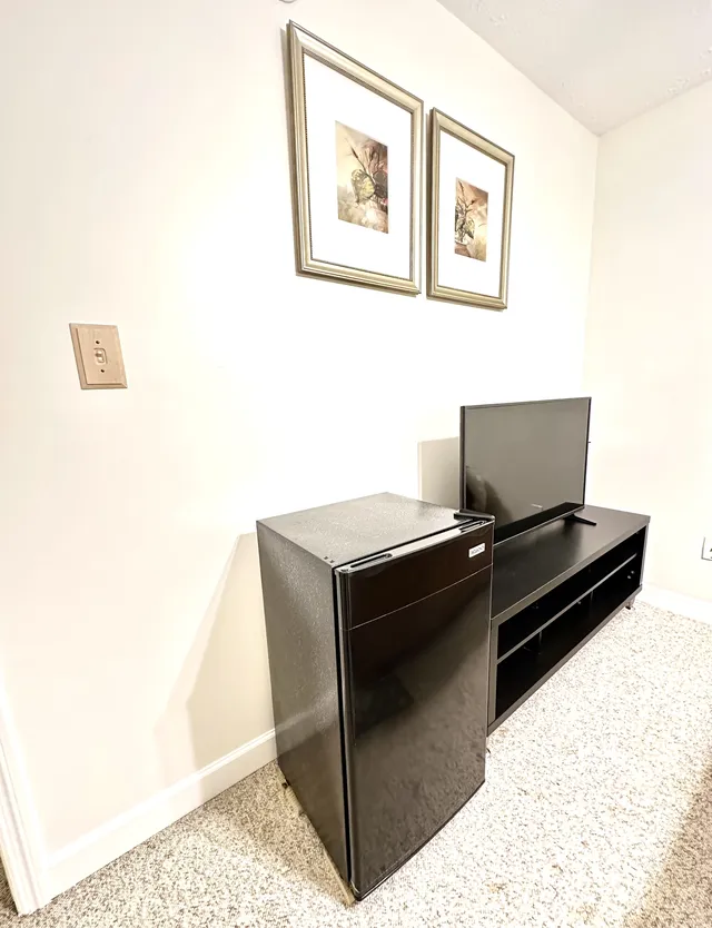 Room in Newnan, GA
