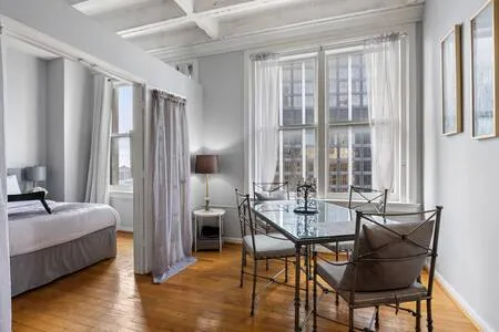 Experience Downtown Living: Stunning Skyline Views