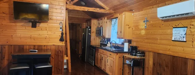 Mew Maws Country Cabin