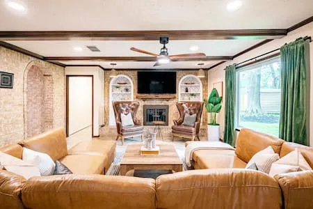 Cozy Retreat | Game Room, Fire Pit | Space Center!
