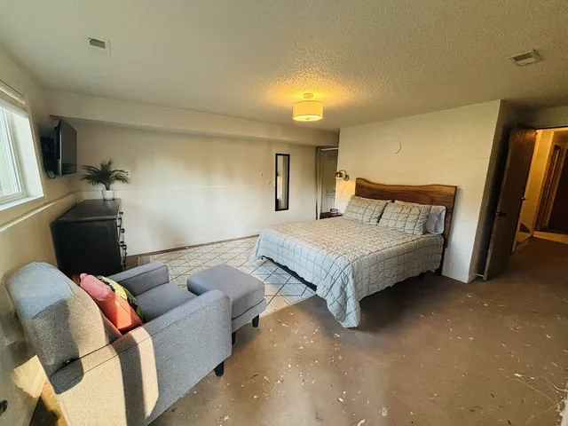 Large pet friendly room with private entrance