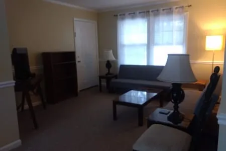 2 Bdr condo close to USC, Ft Jackson, downtown