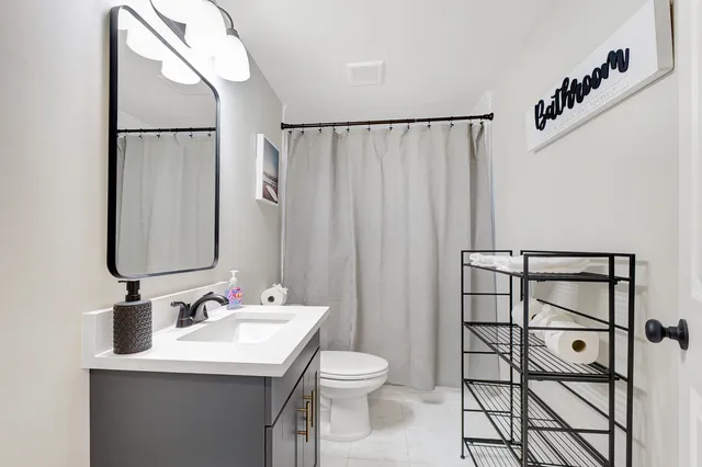 Newly Renovated Home Close to Park Circle