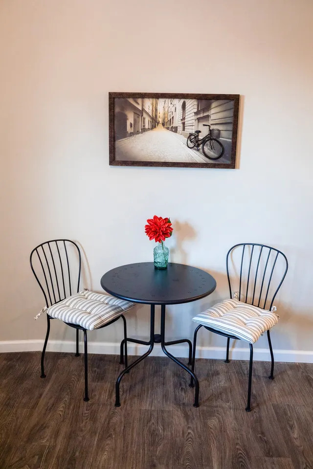 Pet-Friendly Centrally located near hospitals