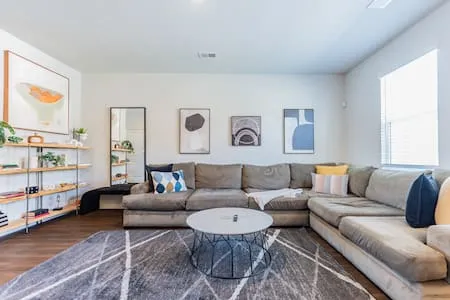 Cozy & Spacious home for extended stays