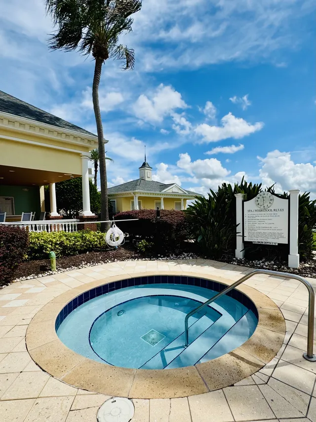 Resort Stay - 1bed 1 bath - close to attractions