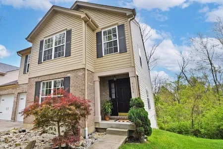 Spacious Home – Great Location,  Quiet, No Fees