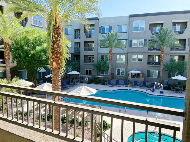 Luxury Resort Apt | Pool | Gym | 1 Mile To Mayo
