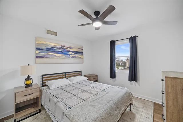Franklin 3BR, office, in-unit laundry, parking