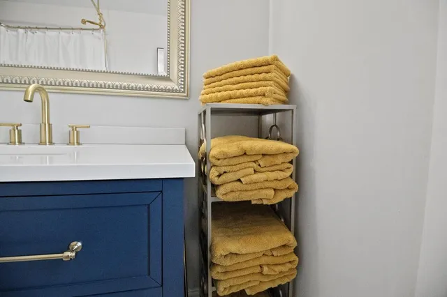 Main Street Oasis - Pool & Hot Tub Sleeps 8