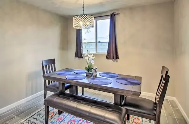 Beautiful 3-Bedroom, 2-Bathroom Home