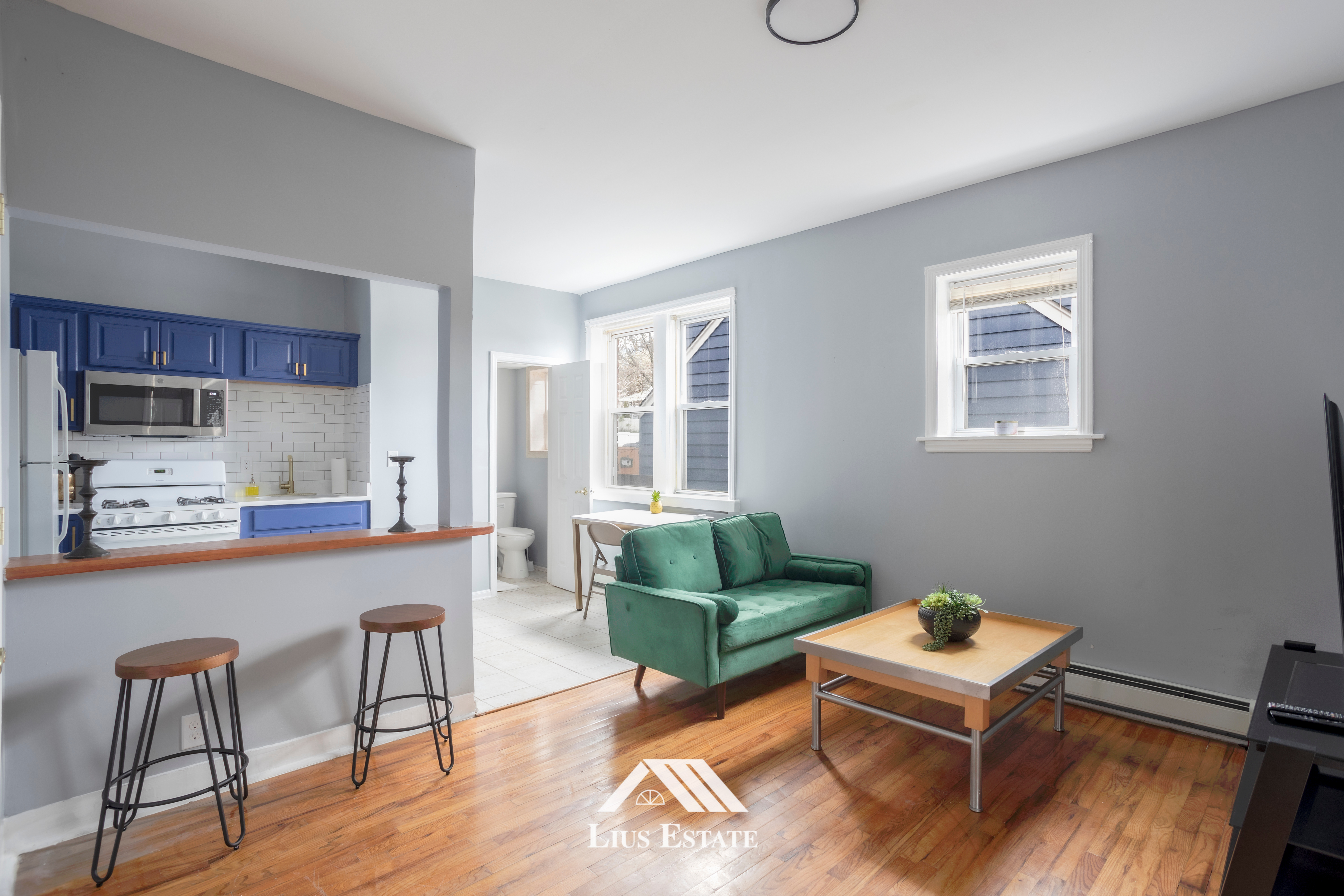 Modern 1BR Near NYC | Pet-Friendly w/ Laundry Unit