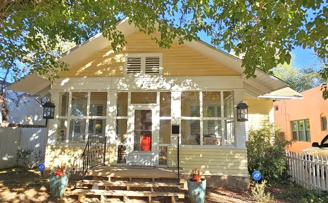 Modern 100-yr home w/wood floors & 10 ft ceilings!