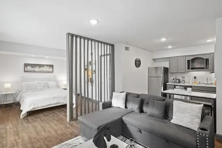 HTX LUXE Studio: Pool & Hot tub, near TMC & NRG