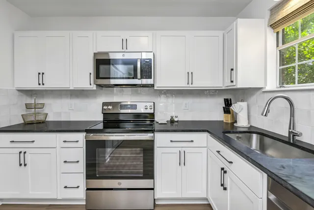 WeCo Poolside Pad | Near DT, I-26/I-20 & Hospitals