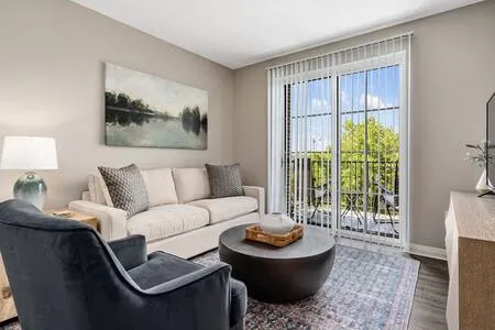 City View 1BR| Walk-In Shower | Elevator | Parking