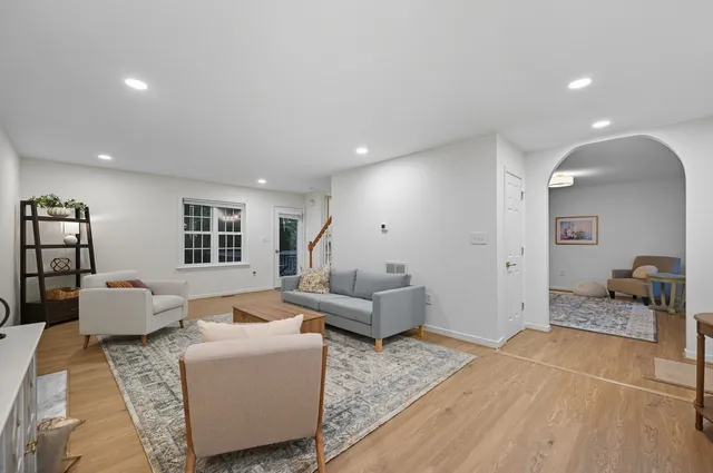 Cozy Blue 4 Bedroom Retreat w/ Deck & 2 Car Garage