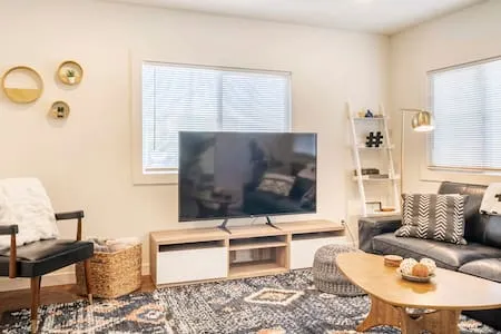 4 BDR Pet Friendly Long Term Stays Welcome