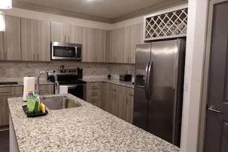 Elegant 1 bed Alpharetta Escape