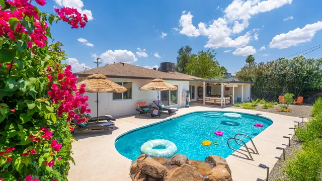 Mai Tai Manor