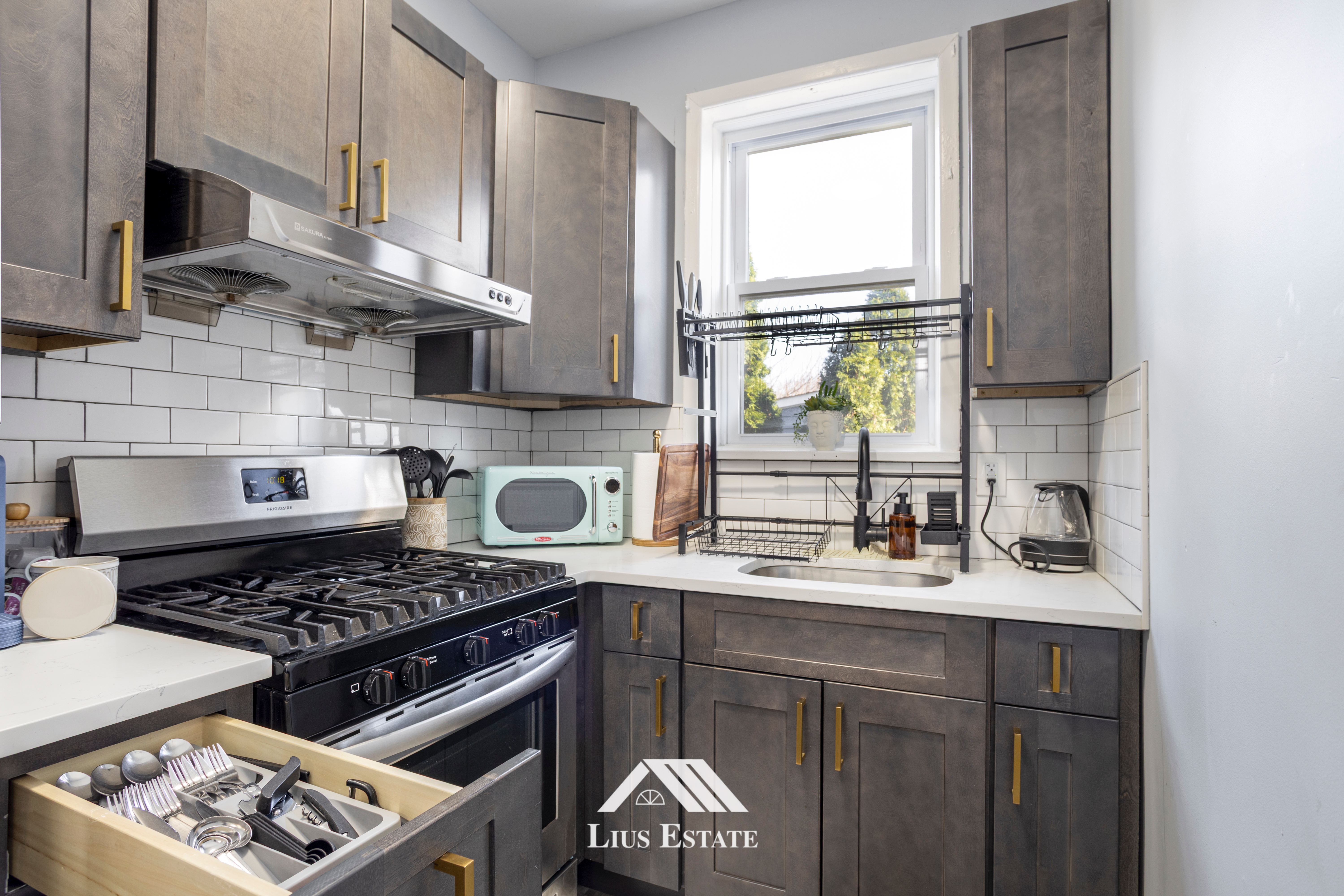 Spacious 3BR | Pets Welcome, Parking & Laundry