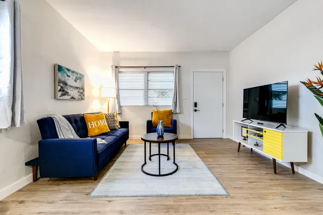 Vir2 - Stylish 2BR Apartment Near Miami Airport