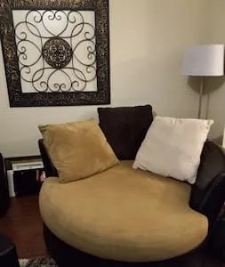 Cozy High-rise Rental Available Now!