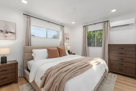Cozy 1Bd/1Bth | Fire pit Courtyard | 1Car Garage