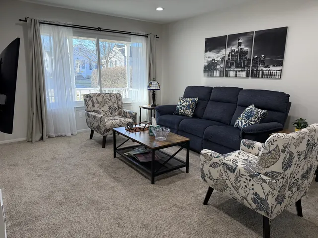 Cozy Ranch near Royal Oak/Berkley