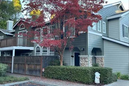 Cozy Quiet Condo 3 beds 2.5 baths