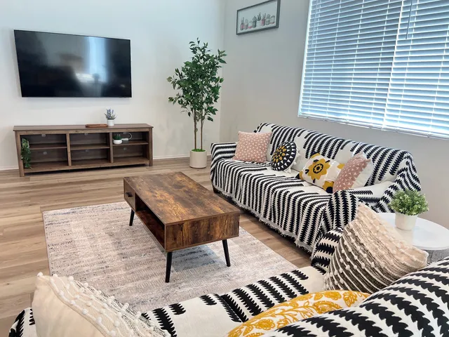 Spacious New Build| 4BR One-Story| Near 395 & Shop