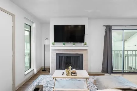 NEW Studio Poolside Loft | Perfect for TMC & NRG