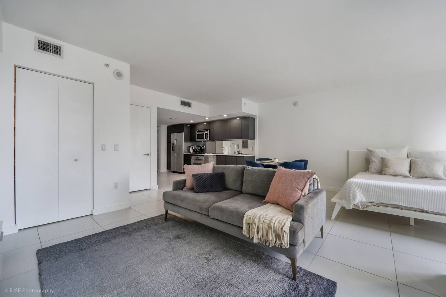 Brickell Miami large studio: pool, view, gym