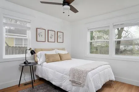 Sleeps 6, Family Friendly near Downtown & Colleges