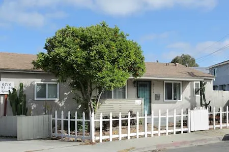 4BR House, Near Hospitals, Yard, W/D, Pets OK