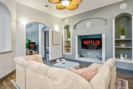 Cypress Family Charm | Pet Friendly