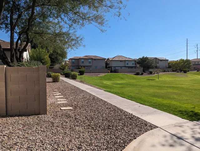 Redfield 4 bed/ 3 Bath