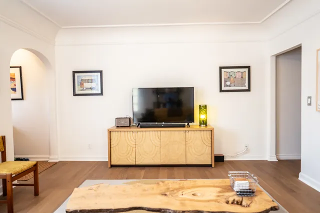 Curated Central Location LA