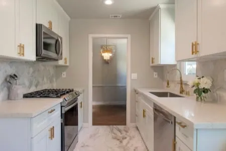 Modern 3/2 Near Parks/Golf/Walkable 10 MIN to UCD