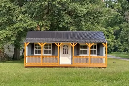 "Just Enuf" Cabin/Tiny House- NO CLEANING FEE