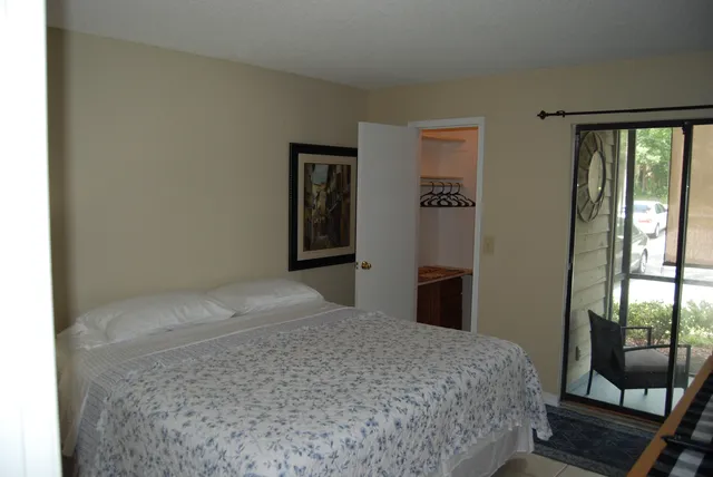 Charming One Bedroom Condo - Jacksonville Florida