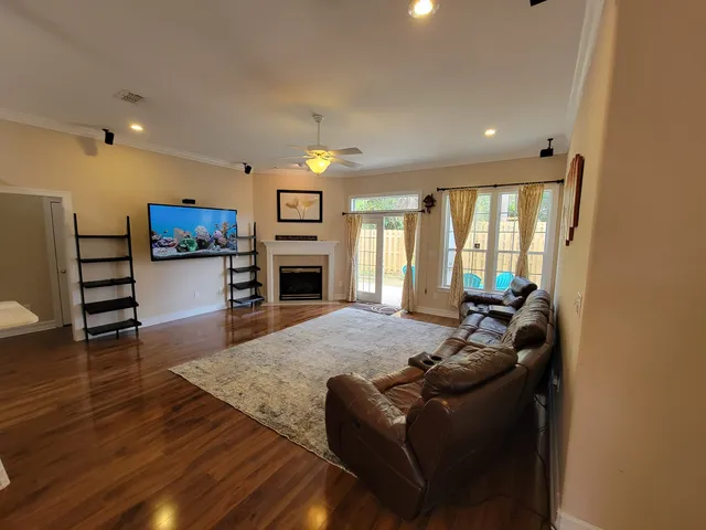 4 Bed 2 Bath Single Family home No Stairs inside