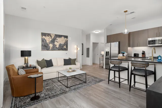 Luxury Urban 2BR | Easy Garage Parking | Elevator